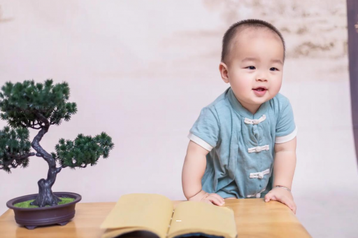 潮州宝宝脸上小白点